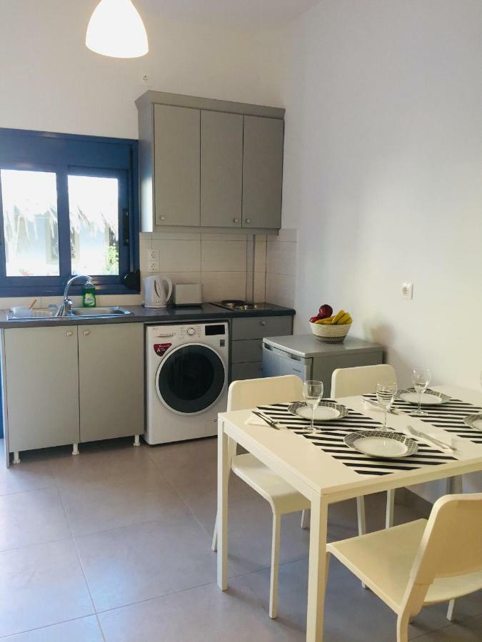 Finiki Seaside Apartment Buitenkant foto