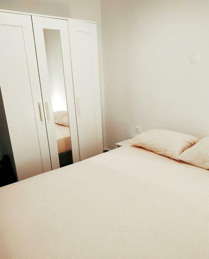 Finiki Seaside Apartment Buitenkant foto