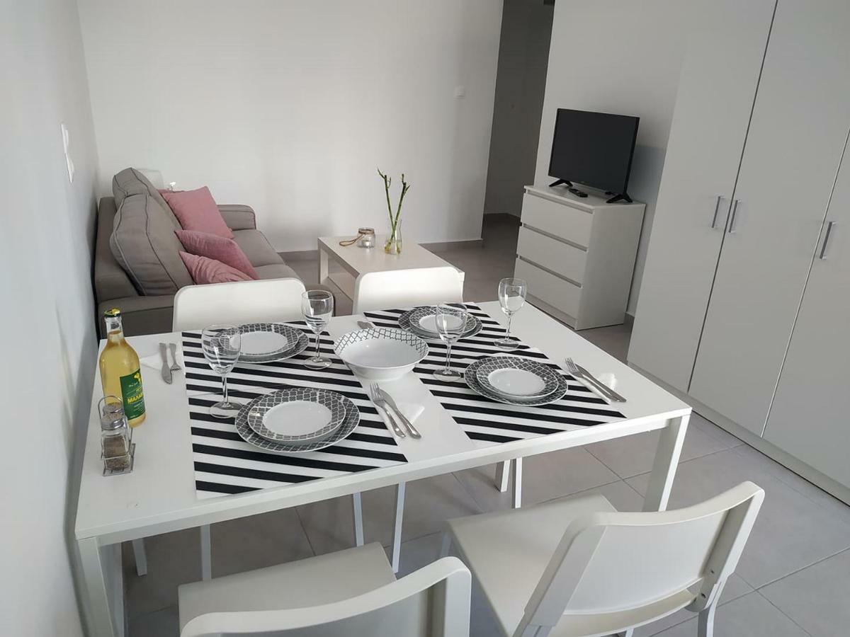Finiki Seaside Apartment Buitenkant foto
